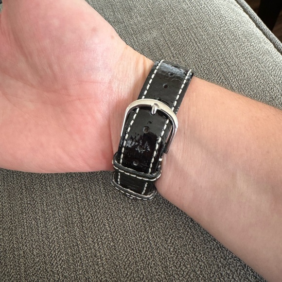 💖🖤Juicy couture leather & stainless steel black watch, pink face! Like new! - Picture 11 of 11